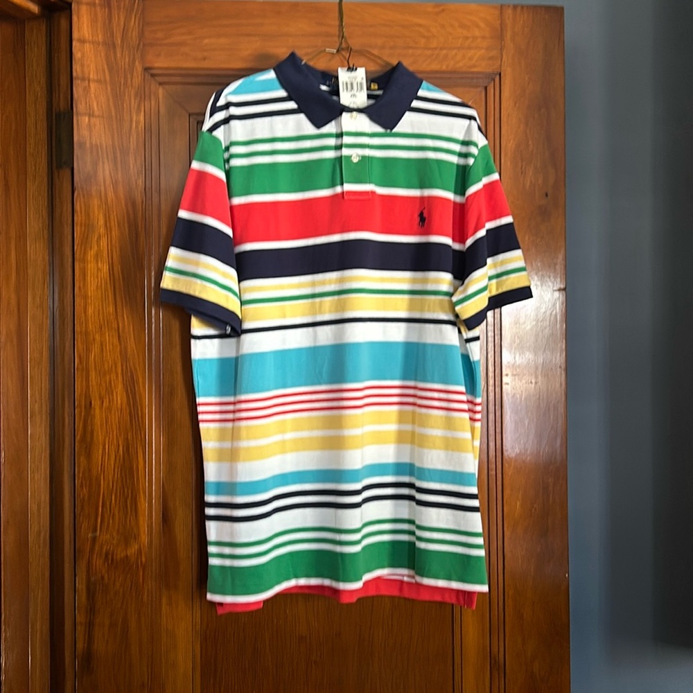 This brand new polo shirt has a tag on it that says xxl miss marked it a small